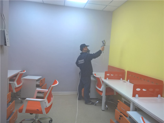 西安甲醛治理公司在實施光觸媒作業